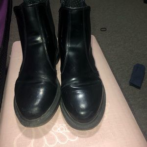 Doc marten flora boots